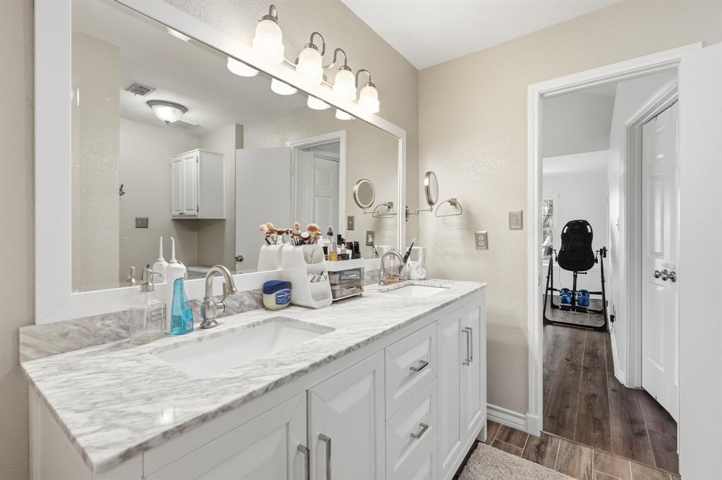 Shadowood Trail Condo - Residential