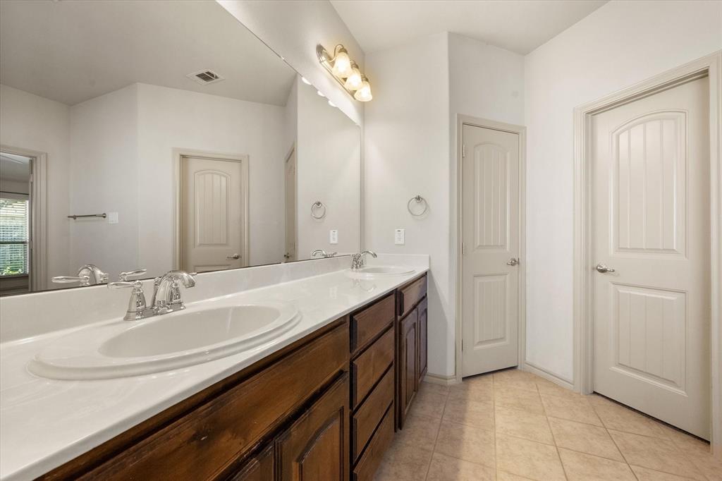 Midlothian Meadows V - Residential Lease