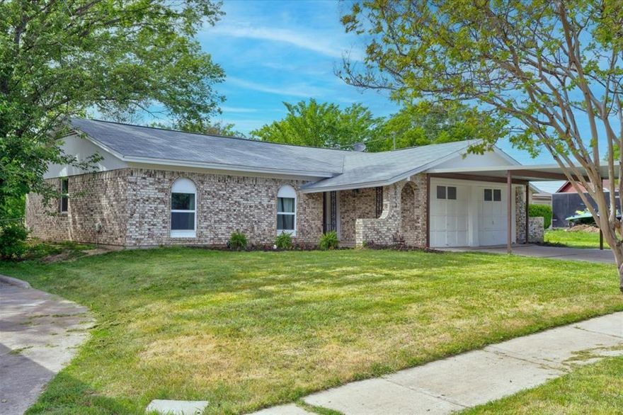 A fully renovated home that boasts an array of mature trees and a beautifully maintained garden and backyard. As you step inside, you'll immediately notice the attention to detail that has gone into every aspect of this home's renovation. The home features an open-plan design and a kitchen equipped with brand new appliances and quartz countertops. 

This home also offers 2 Car Garage and an additional 2 covered parking spaces for your guests or over-sized trucks. Whether you're hosting a summer BBQ on the back patio or simply relaxing in the garden, this home offers the perfect space for enjoying the outdoors.

For a full list of all the renovations and upgrades please refer to the attachment on Transaction Desk. Please schedule showings via Brokers Bay