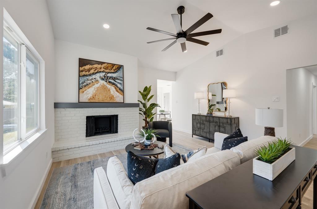 916 Harvest Glen Drive