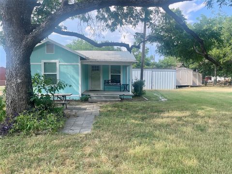 801 Pat And Herman's Camp 18 Graford TX 76449