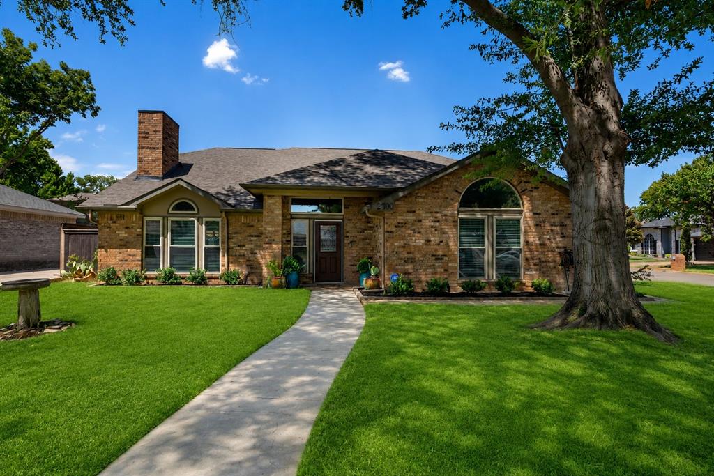 2700 Valleywood Drive
