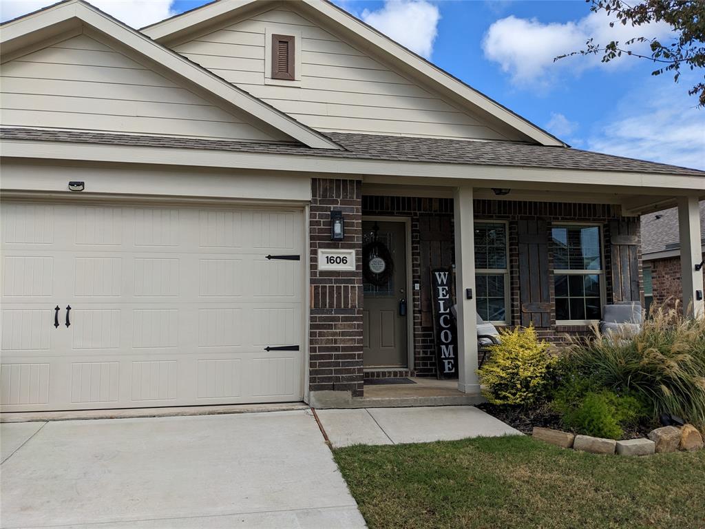 avery pointe - Residential