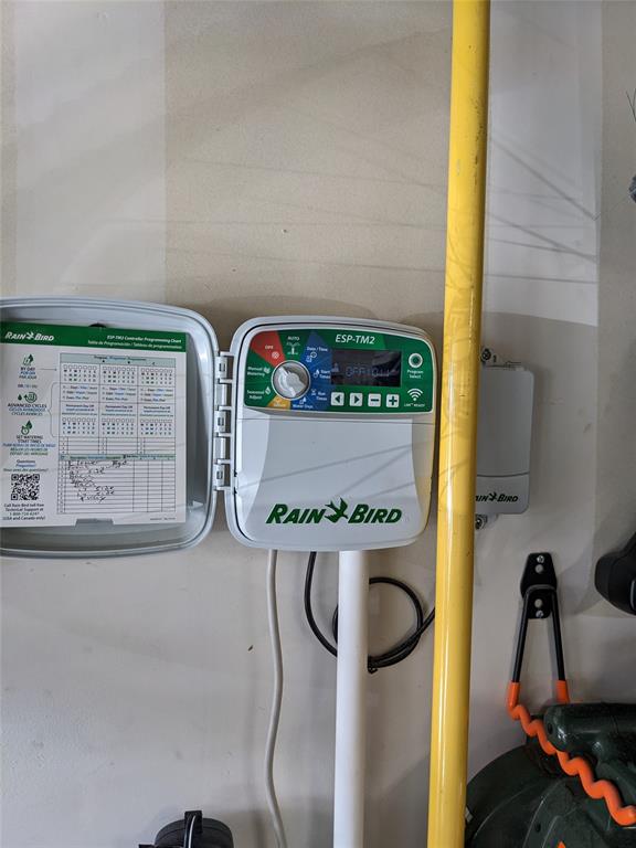 avery pointe - Residential