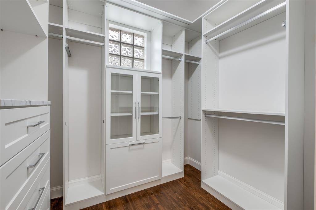 Cambrick Square North Condos - Residential