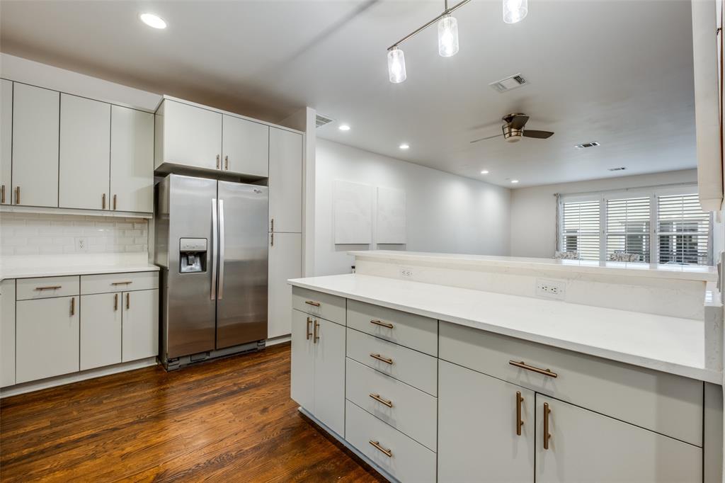 Cambrick Square North Condos - Residential