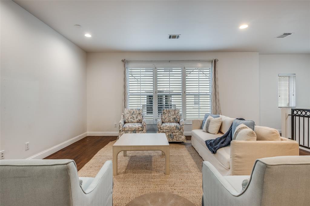 Cambrick Square North Condos - Residential