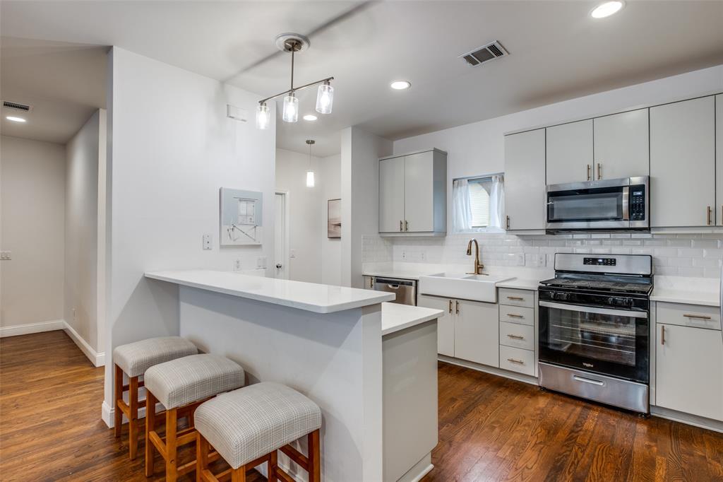 Cambrick Square North Condos - Residential