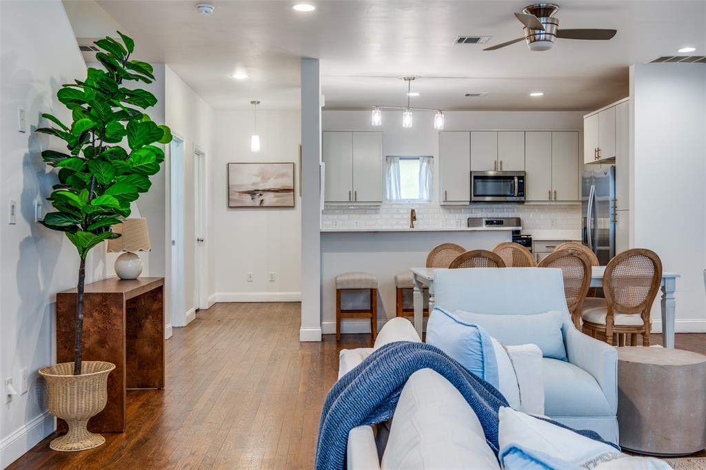 Cambrick Square North Condos - Residential