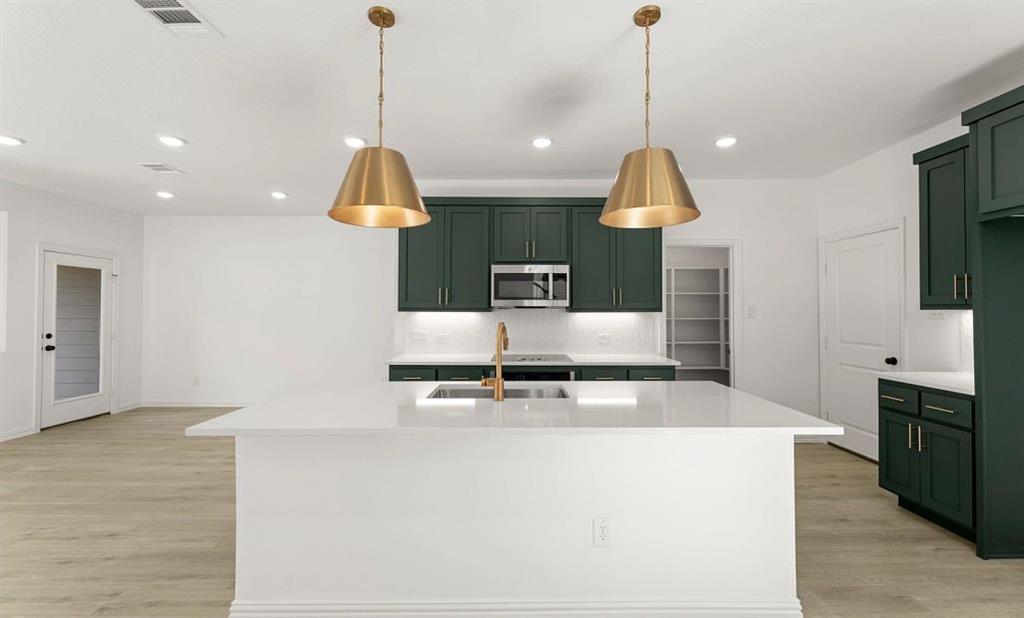 6914 Mission Tejas Drive