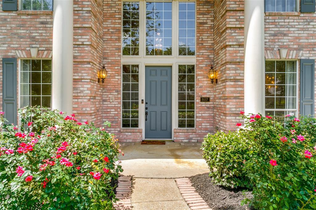 807 Ridgedale Court
