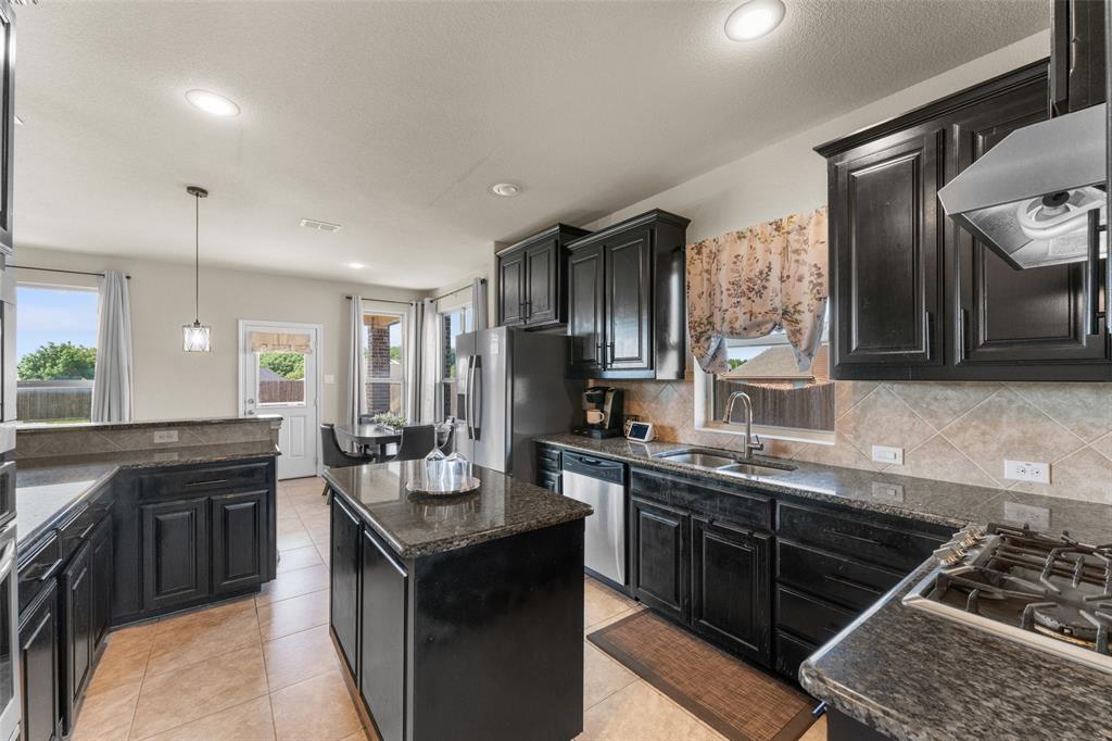 Kingston Mdws Ph 4 - Residential