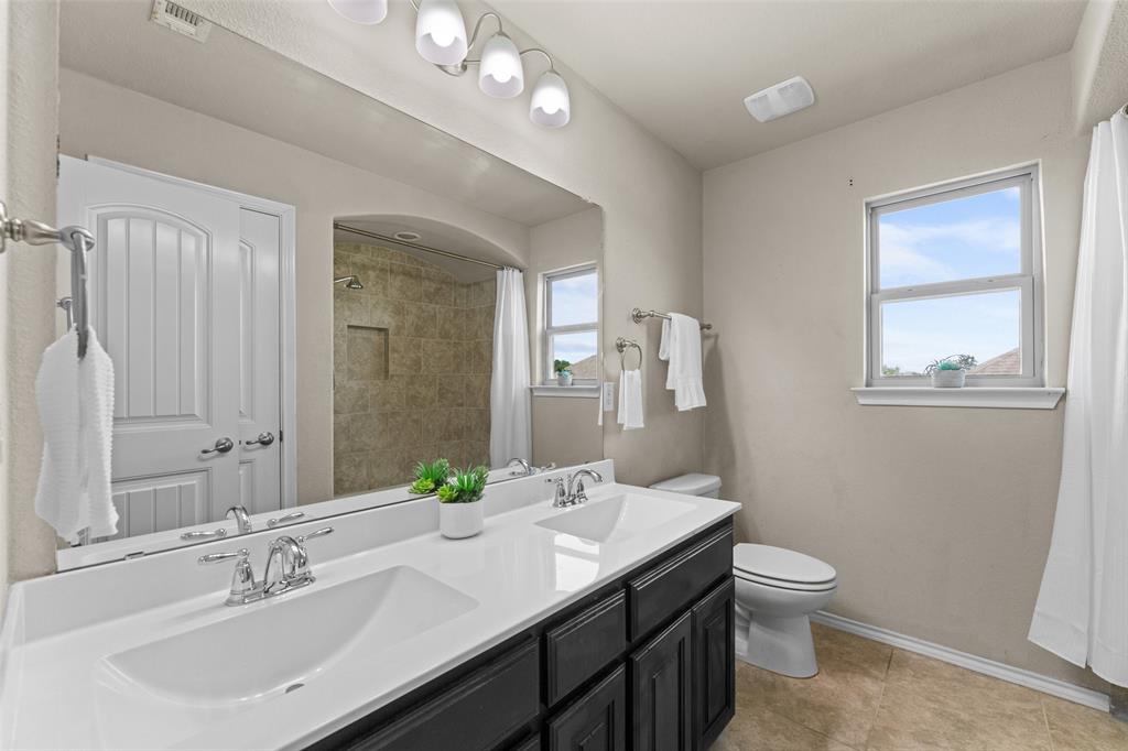 Kingston Mdws Ph 4 - Residential