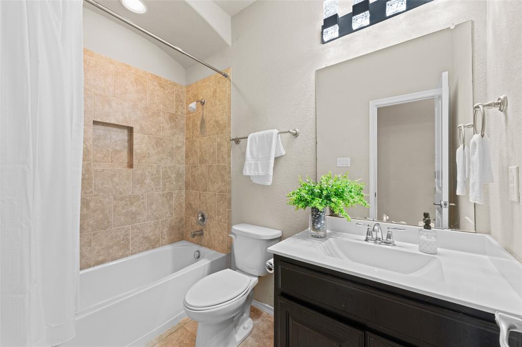 Kingston Mdws Ph 4 - Residential