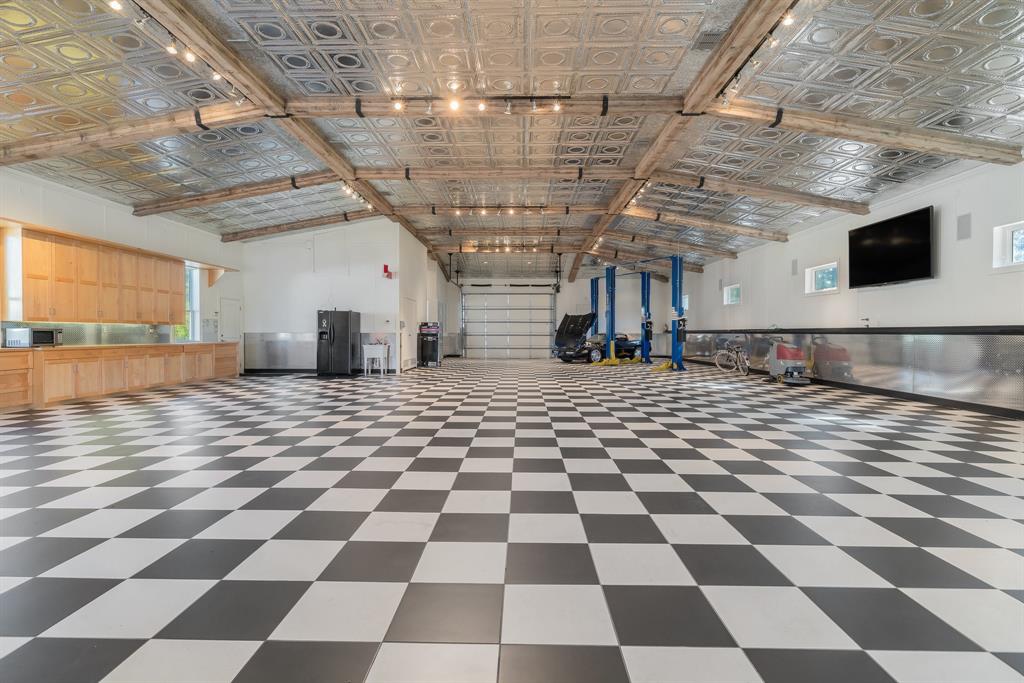 OLD ORCHARD COUNTRY EST UNREC - Residential