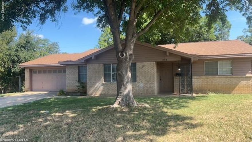 3 Bedroom open concept home with a formal living and formal dining. Primary bedroom is spacious and has updates. The eat in kitchen has all the appliances including the refrigerator and plenty of cabinet and counter space. Nice shade trees in the backyard. Fresh paint and easy access to 35. Half off the first month's rent.