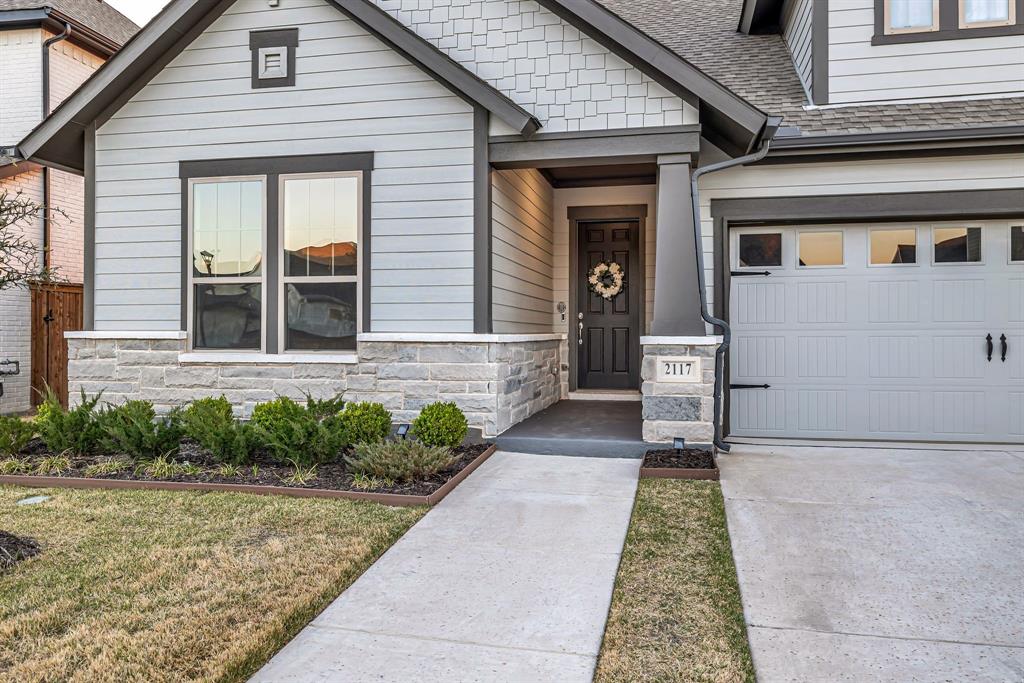 2117 Longspur Drive