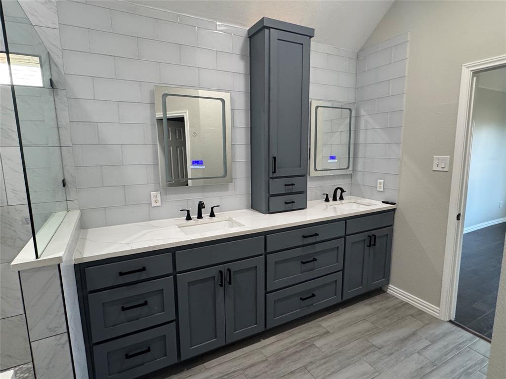 Mistletoe Hill Ph I & II - Residential