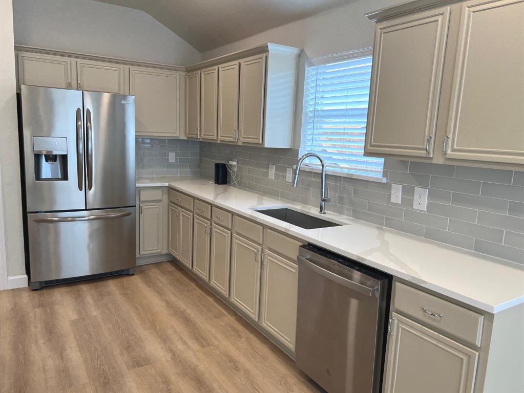 Mcdonnell Highlands Ph 2 - Residential Lease