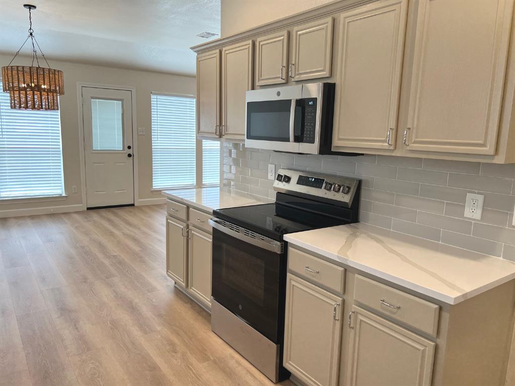 Mcdonnell Highlands Ph 2 - Residential Lease