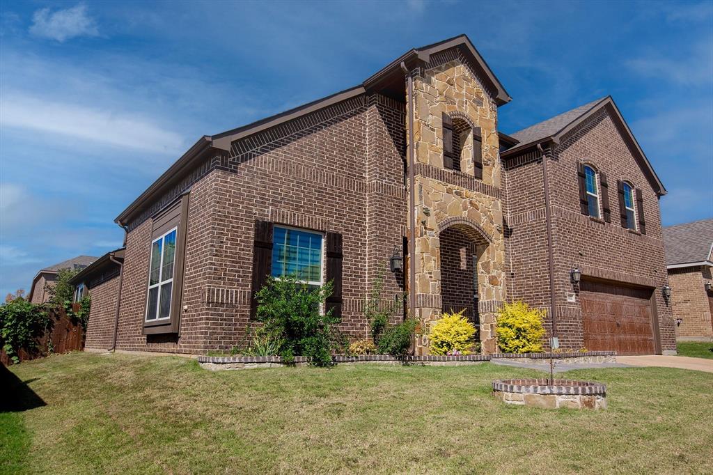 1002 Nail Lane
