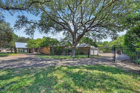 Photo of 6206 Prestondell Drive, Dallas, TX 75254 (MLS # 21368368)