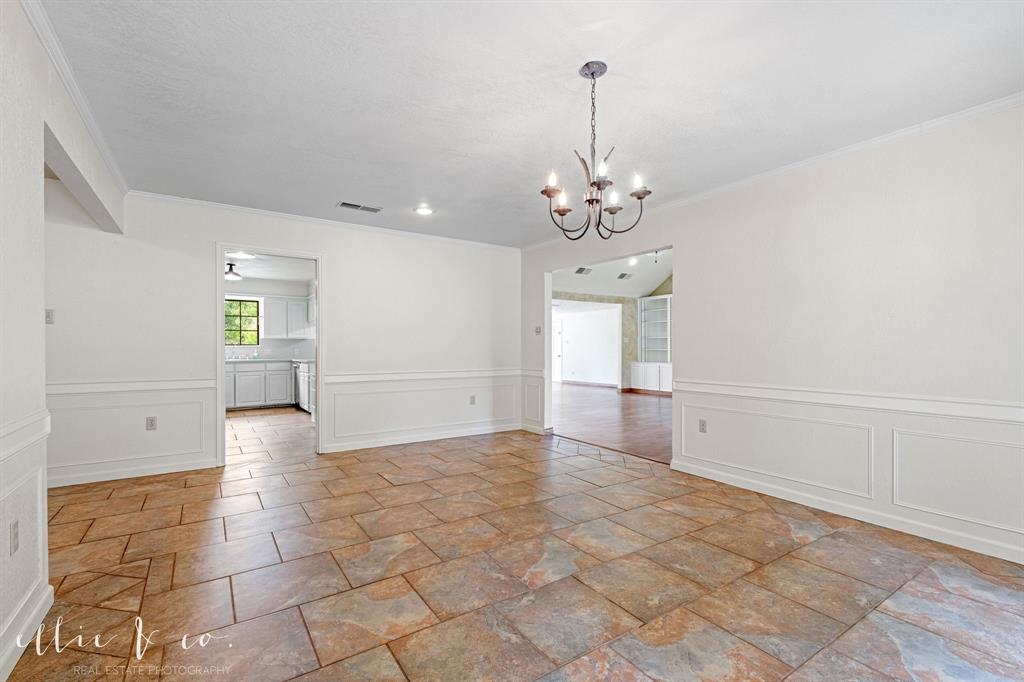 1263 Chariot Cir