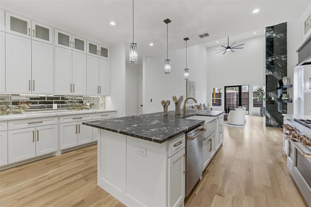 Lovers Lane Heights - Residential