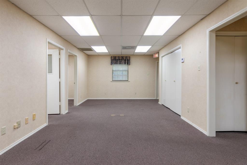 Shady Oaks Gardens Sub - Commercial Lease