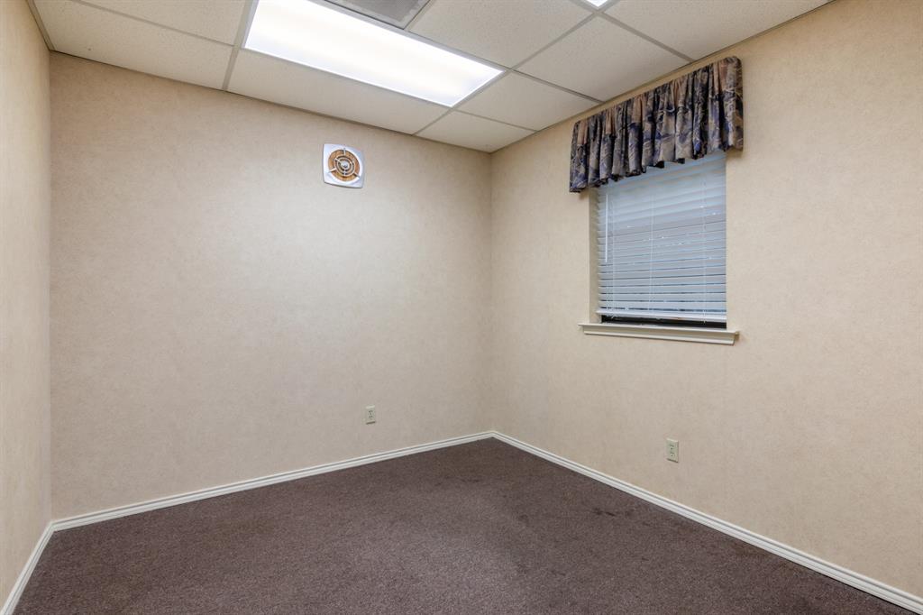 Shady Oaks Gardens Sub - Commercial Lease