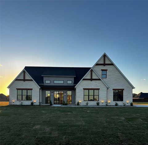 207 Stuart Street Paradise TX 76073