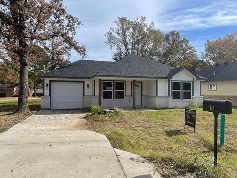 A home in West Tawakoni