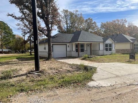 A home in West Tawakoni