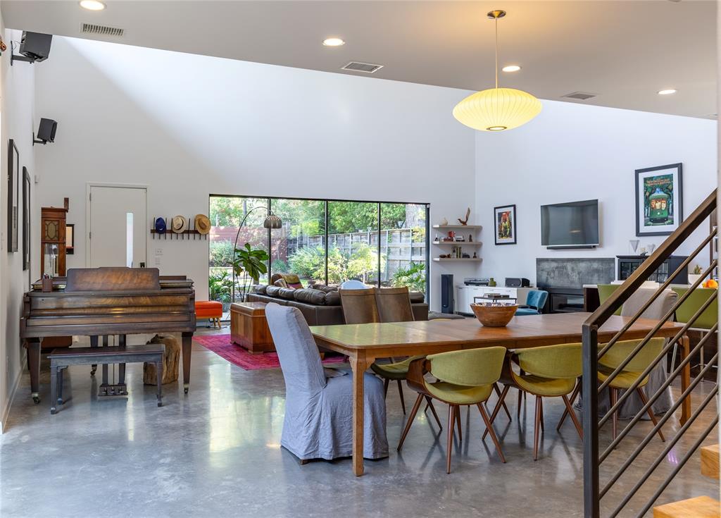 8903 San Leandro Drive