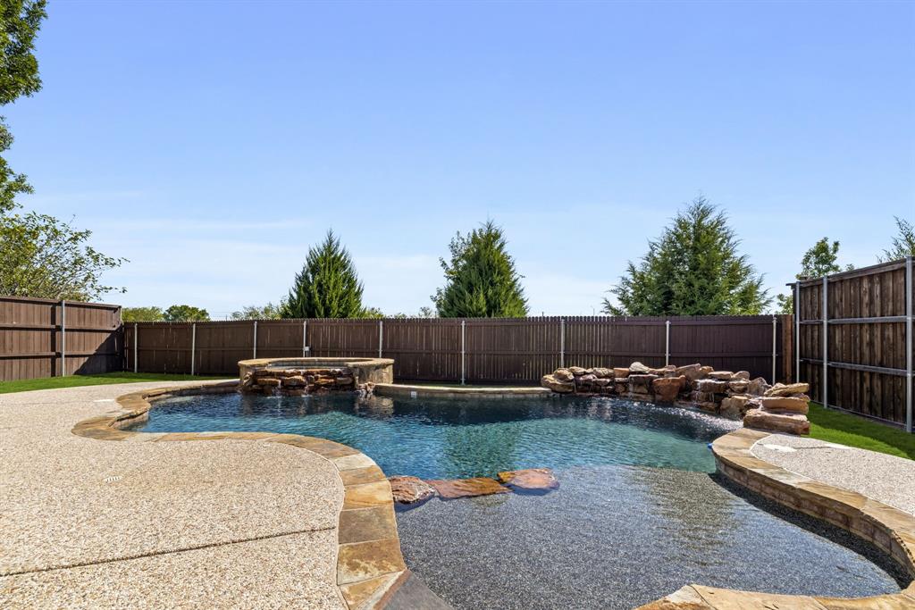 10903 Robincreek Lane