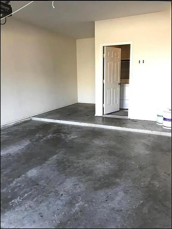 Charleston Commons 01 - Residential Income