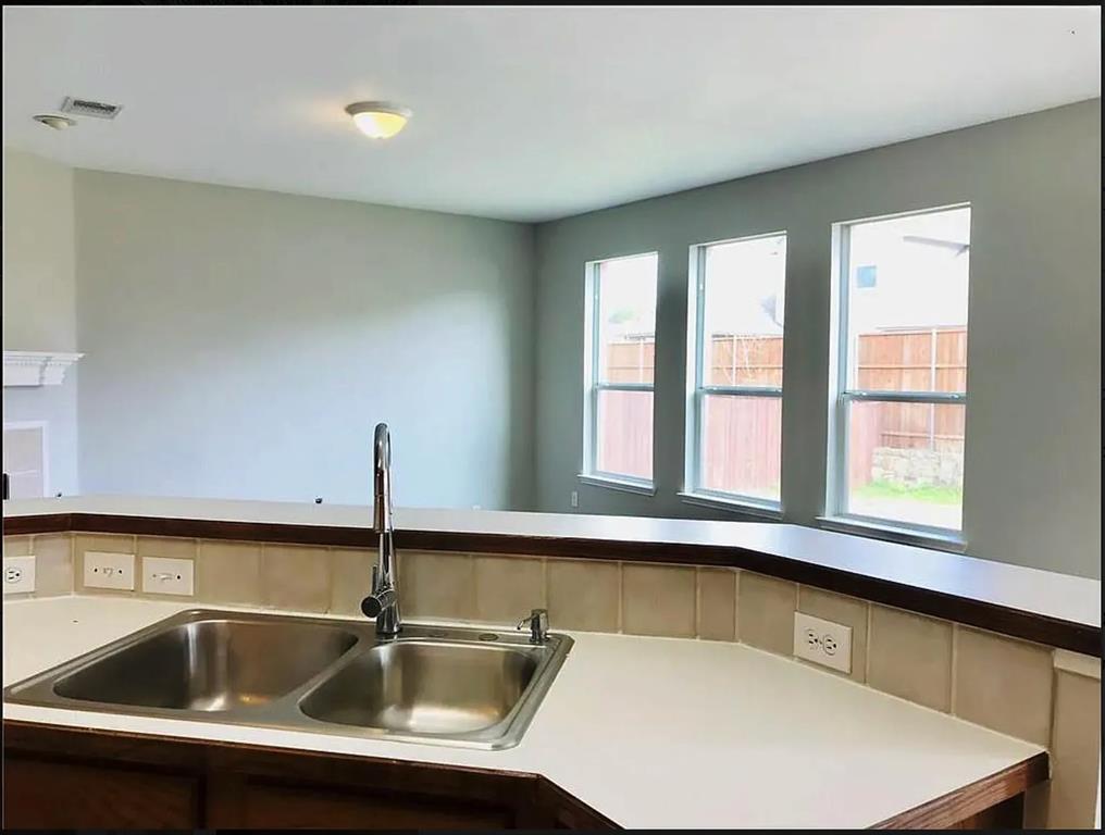 Charleston Commons 01 - Residential Income