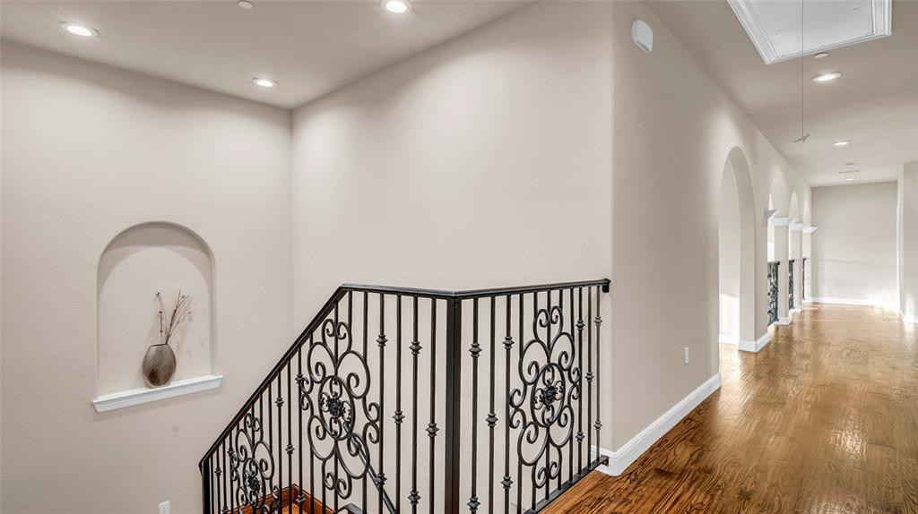 Hawks Wood - Residential