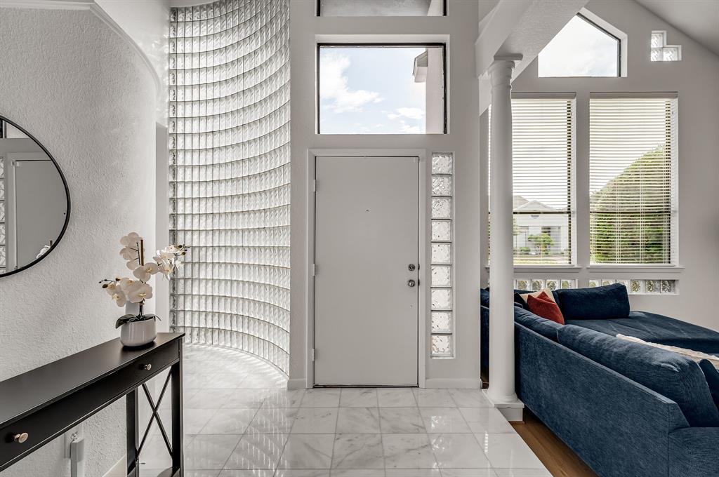 6053 Buffridge Trail