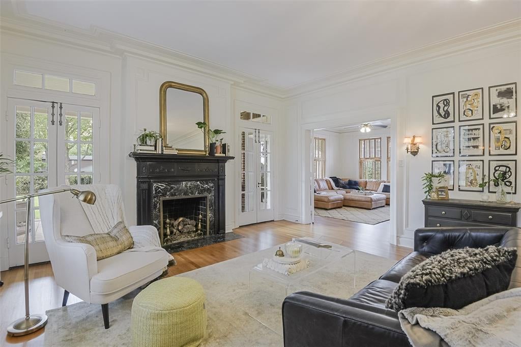 201 Overhill Drive