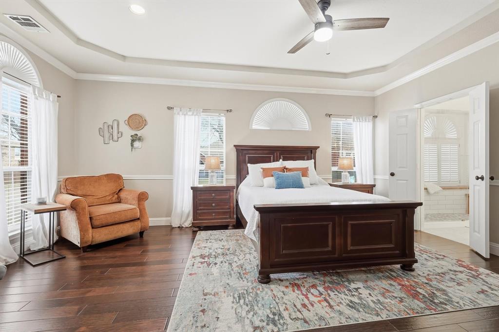 2801 Holly Leaf Lane