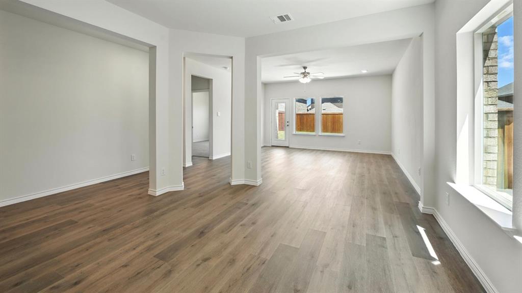 The Woods at Lindsay Place - Residential