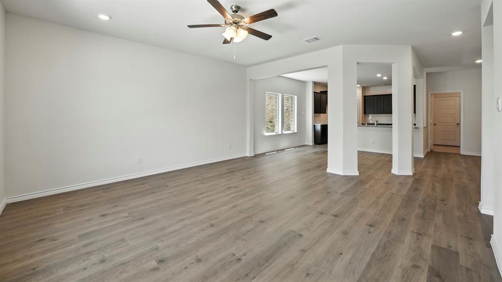 The Woods at Lindsay Place - Residential