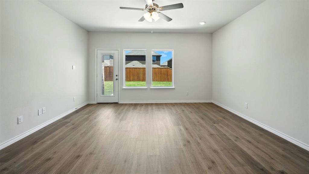 The Woods at Lindsay Place - Residential