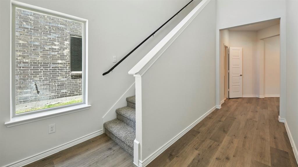 The Woods at Lindsay Place - Residential