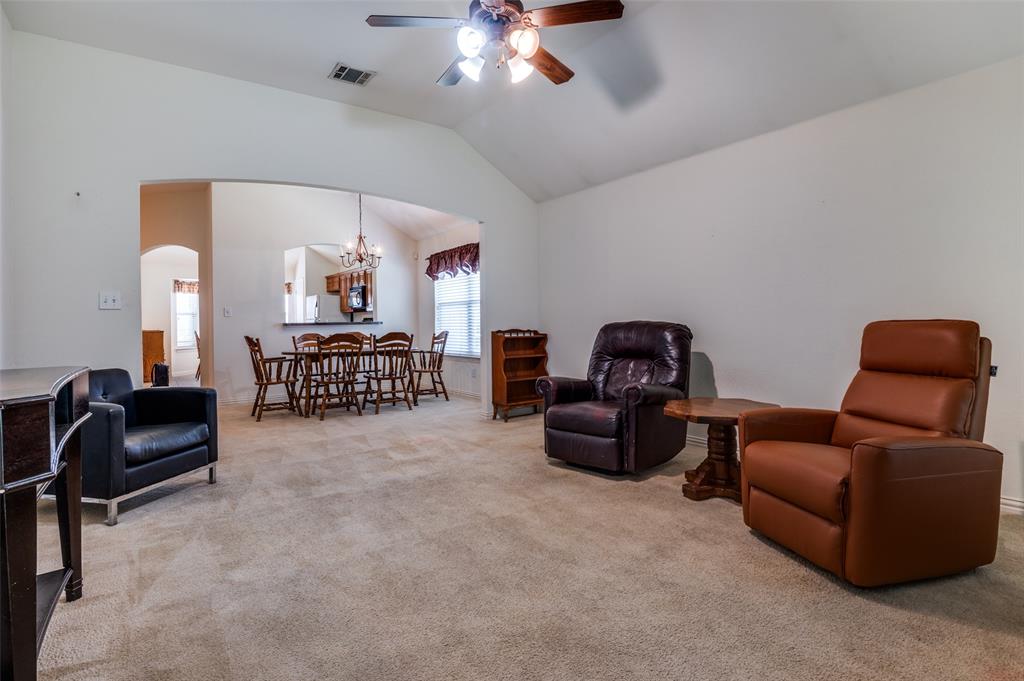 304 Creekside Way
