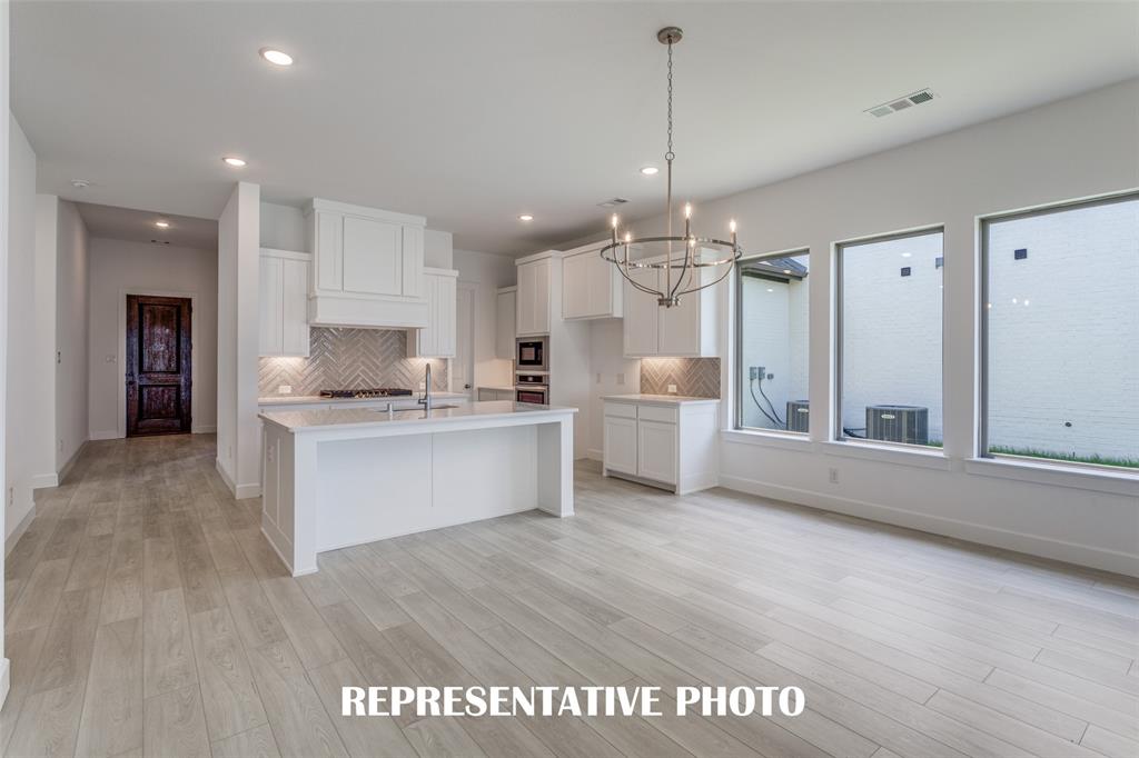 1820 Vetiver Glow Drive