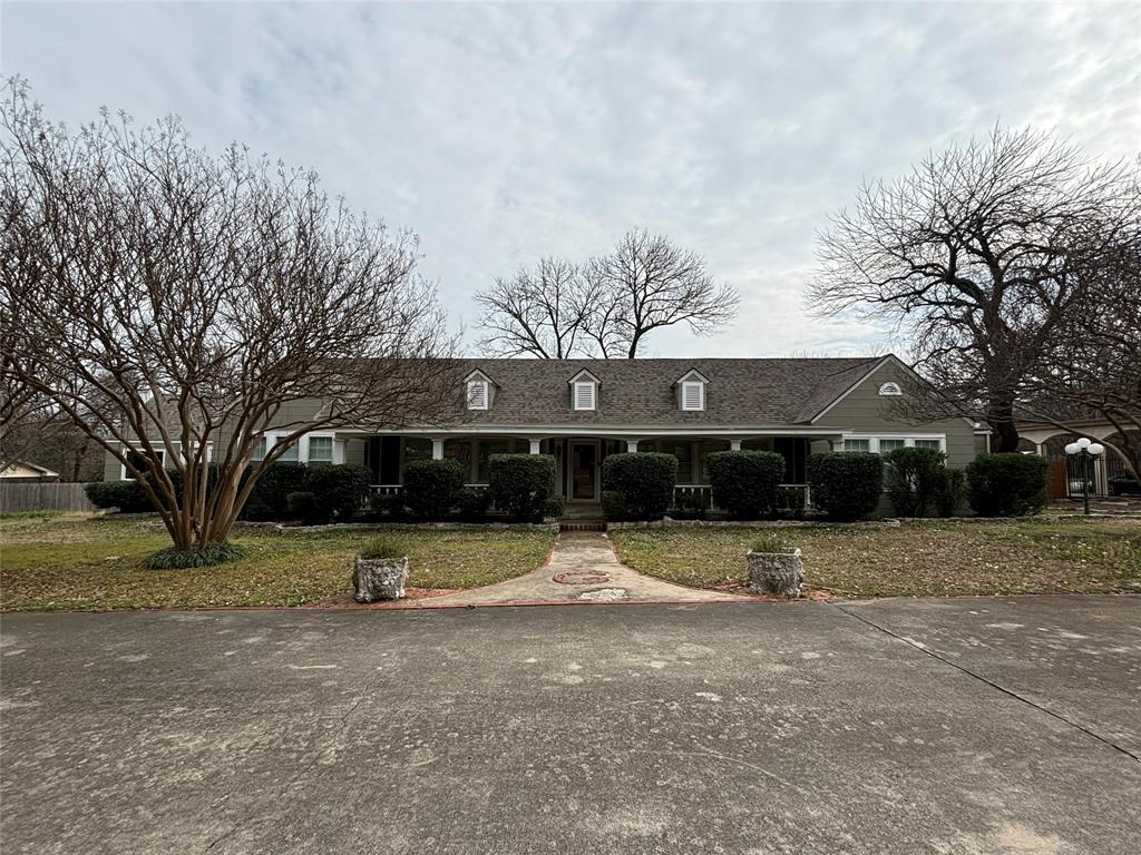 1216 Los Altos Lane