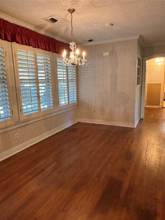 1216 Los Altos Lane