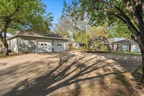 Tiny photo for 204 Plantation Avenue, Pottsboro, TX 75076 (MLS # 21223714)